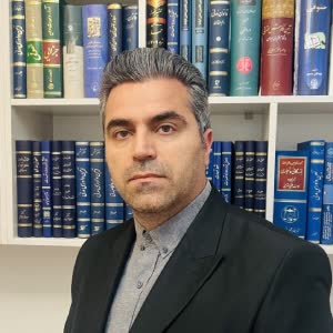 روح الله کریمی بهترین وکیل حقوقی در تهران 